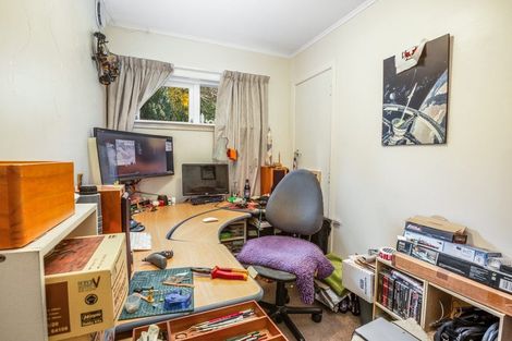 Photo of property in 83 Bird Grove, Stokes Valley, Lower Hutt, 5019