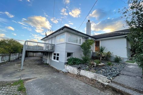 Photo of property in 42 Lyons Avenue, Murrays Bay, Auckland, 0630