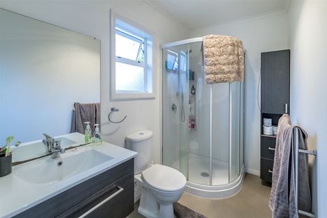 Photo of property in 24 Highbury Drive, Levin, 5510