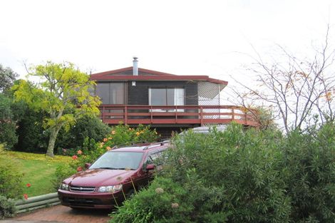 Photo of property in 56 Moffat Road, Red Beach, 0932