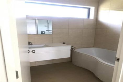 Photo of property in 118a Bleakhouse Road, Mellons Bay, Auckland, 2014