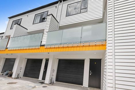 Photo of property in 3/68 Smythe Road, Henderson, Auckland, 0612