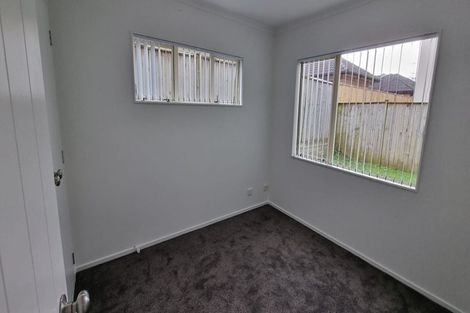 Photo of property in 9 Cambrian Crescent, Flat Bush, Auckland, 2016
