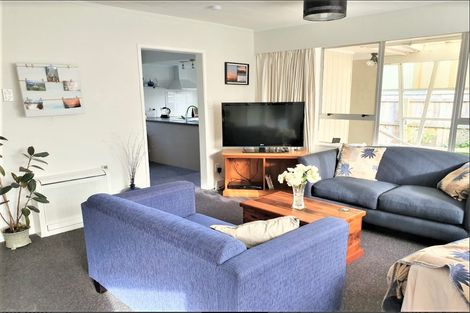 Photo of property in 17f3- Oak Street, Ebdentown, Upper Hutt, 5018