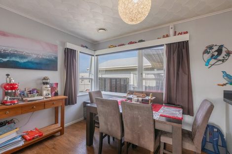 Photo of property in 15 Kauri Street, Taradale, Napier, 4112