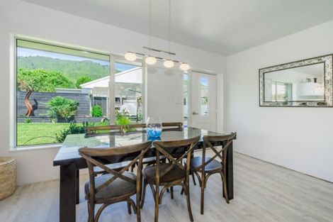 Photo of property in 7a Lesley Grove, Waikanae, 5036