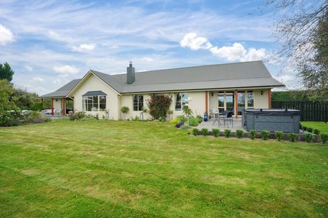 Photo of property in 38b Winton Lorneville Highway, Winton, 9781