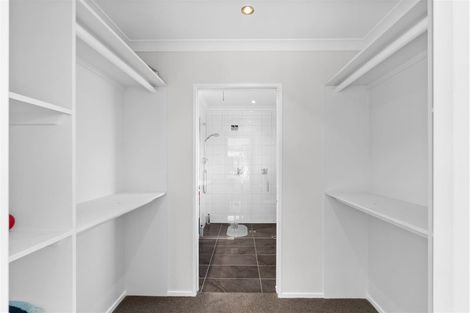 Photo of property in 6 Lakebridge Place, Parklands, Christchurch, 8083