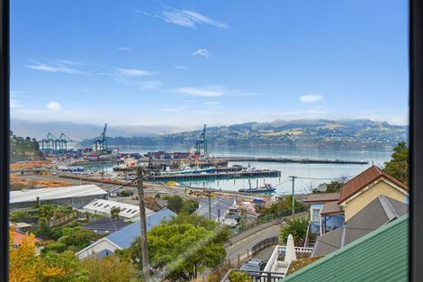 Photo of property in 9 Hawkhurst Road, Lyttelton, 8082