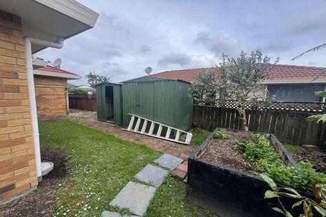 Photo of property in 1 Swanson Oaks, Swanson, Auckland, 0612