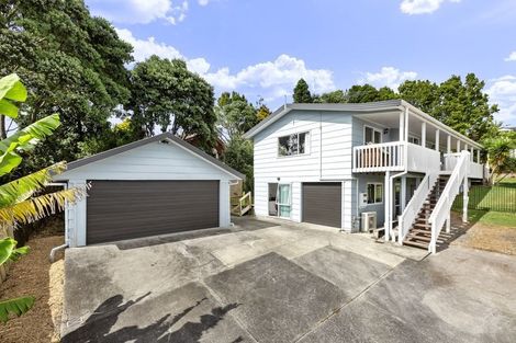 Photo of property in 16 Kearney Place, Massey, Auckland, 0614
