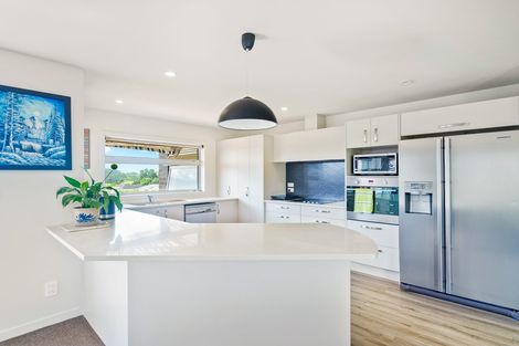 Photo of property in 96 Pohutukawa Parade, Riverhead, 0820