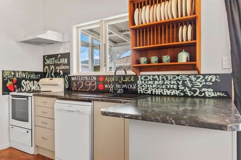 Photo of property in 3 Corlett Street, Utuhina, Rotorua, 3015