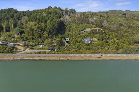 Photo of property in 16 Old Coach Road, Havelock, 7100