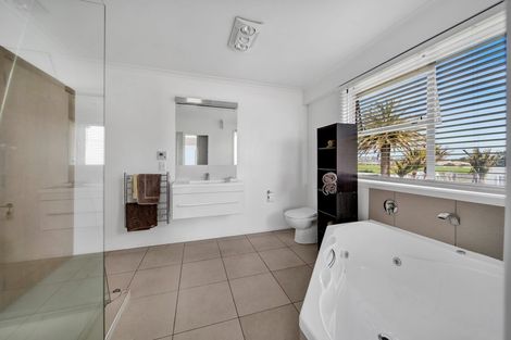 Photo of property in 1 Tiromoana Crescent, Bell Block, New Plymouth, 4312