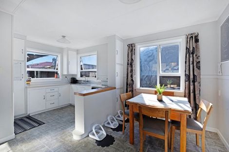 Photo of property in 22 Brookes Terrace, Waitara, 4320