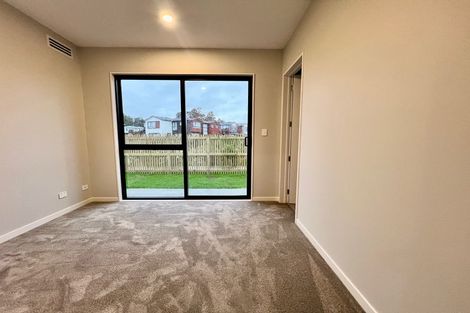 Photo of property in 16 Kiokio Place, Swanson, Auckland, 0614