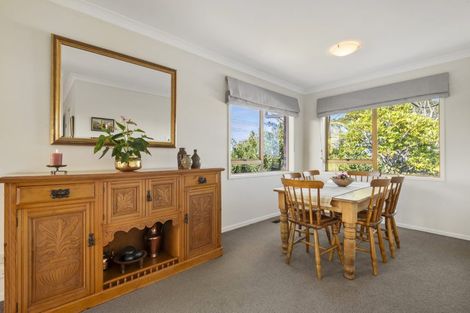 Photo of property in 33 Eversleigh Road, Belmont, Auckland, 0622