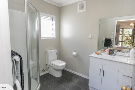 Photo of property in 42 Sailmaker Close, Whitby, Porirua, 5024
