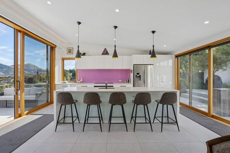 Photo of property in 560 Peninsula Road, Kelvin Heights, Queenstown, 9300