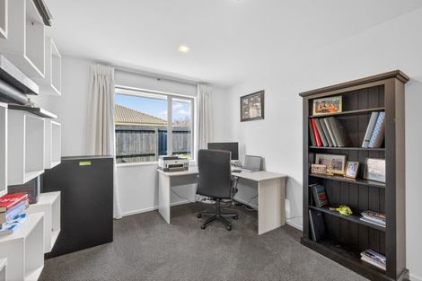 Photo of property in 5 Reka Street, Parklands, Christchurch, 8083
