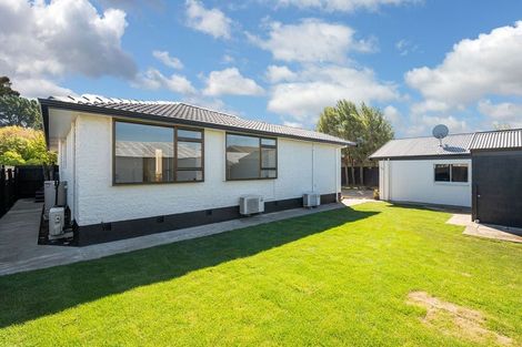 Photo of property in 4 Kuaka Crescent, Bromley, Christchurch, 8062