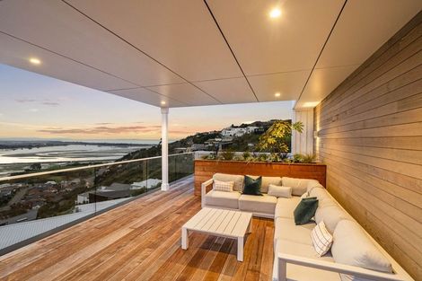 Photo of property in 13 Saint Remy Lane, Redcliffs, Christchurch, 8081