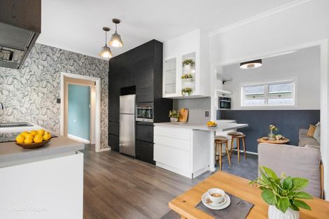 Photo of property in 49 Hamilton Road, Cambridge, 3434