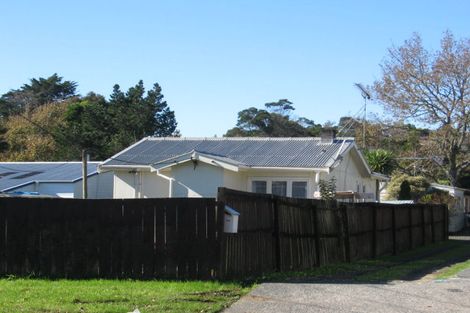 Photo of property in 93 Kaurilands Road, Titirangi, Auckland, 0604