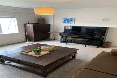 Photo of property in 4/87 Ocean View Road, Hillcrest, Auckland, 0627