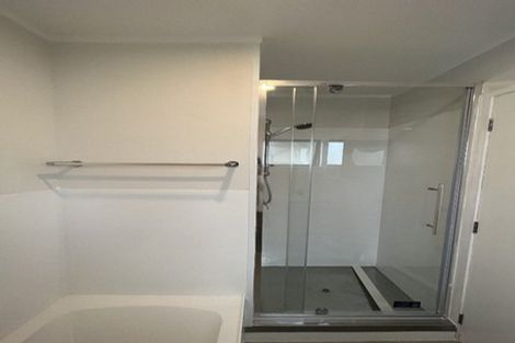 Photo of property in 7 Vera Road, Te Atatu South, Auckland, 0610