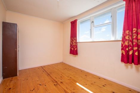 Photo of property in 25 Roberts Street, Tawa, Wellington, 5028