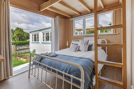 Photo of property in 66a Wainui Road, Raglan, 3225