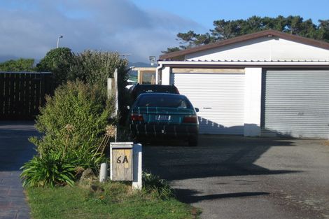 Photo of property in 6a Olive Terrace, Paraparaumu Beach, Paraparaumu, 5032