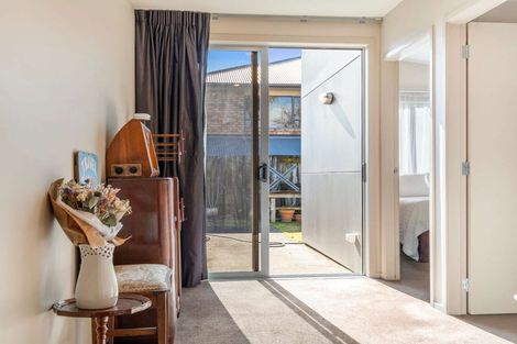 Photo of property in 2 Honeysuckle Lane, Ohauiti, Tauranga, 3112