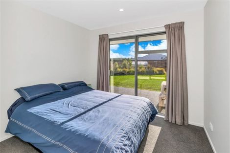 Photo of property in 2 Paradise Way, Amberley, 7410