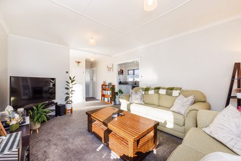 Photo of property in 4 Milton Street, Roslyn, Palmerston North, 4414