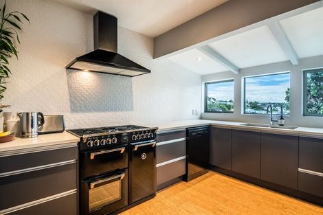 Photo of property in 91 Princes Street, Northcote Point, Auckland, 0627
