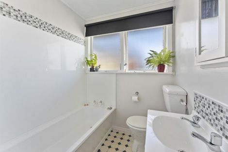 Photo of property in 15f1-a Lane Street, Wallaceville, Upper Hutt, 5018