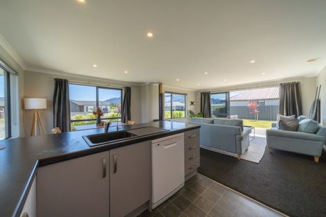 Photo of property in 25 Vancouver Place, Te Anau, 9600