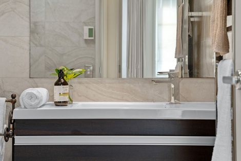 Photo of property in Montrose Villas, 441c Beach Road, Mairangi Bay, Auckland, 0630