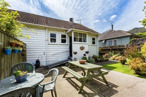 Photo of property in 21 Feist Street, Naenae, Lower Hutt, 5011