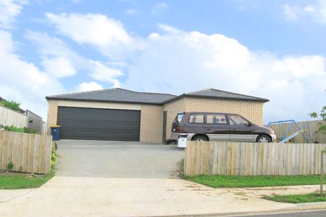 Photo of property in 4 Titch Place, Glen Eden, Auckland, 0602