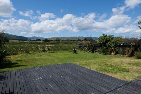 Photo of property in 48 Rutherford Drive, Waikanae Beach, Waikanae, 5036