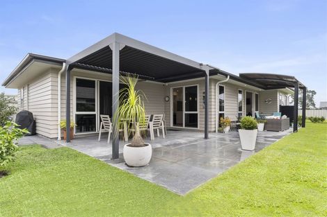 Photo of property in 77 Sandhurst Drive, Papamoa Beach, Papamoa, 3118