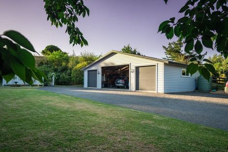 Photo of property in 358 Ngarara Road, Waikanae, 5391