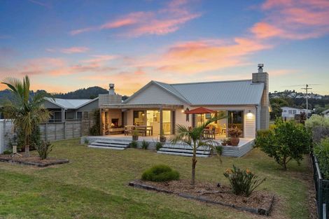 Photo of property in 132 Kiwi Road, Whangamata, 3620