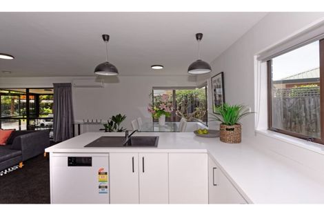 Photo of property in 36 Kirsten Place, Parklands, Christchurch, 8083