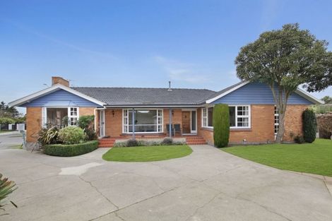 Photo of property in 8 Kirkdale Place, Avonhead, Christchurch, 8042