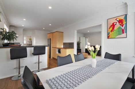 Photo of property in 6 Ruha Street, West End, Palmerston North, 4412